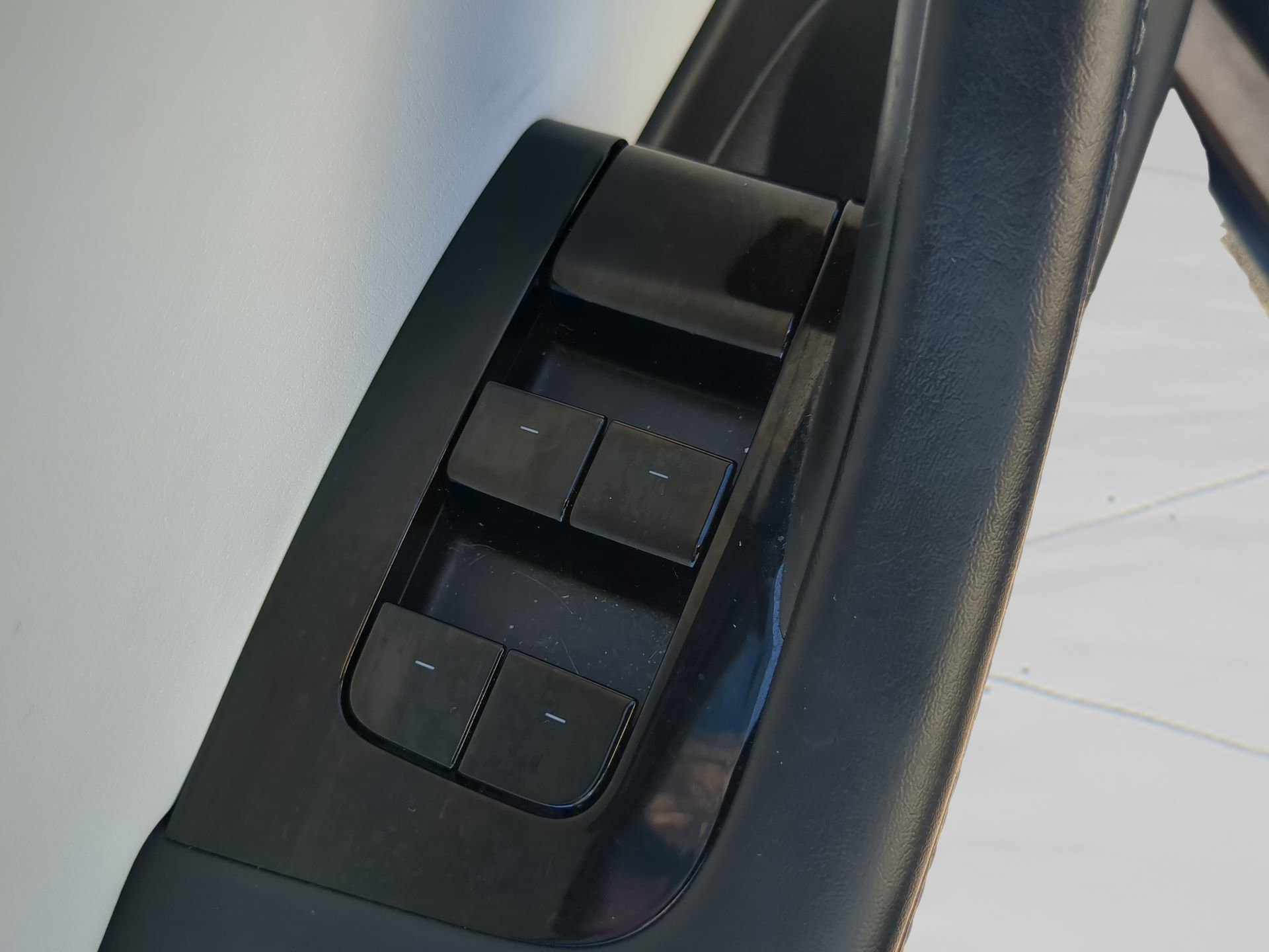 Used 2018 Tesla Model 3 Long Range image 46