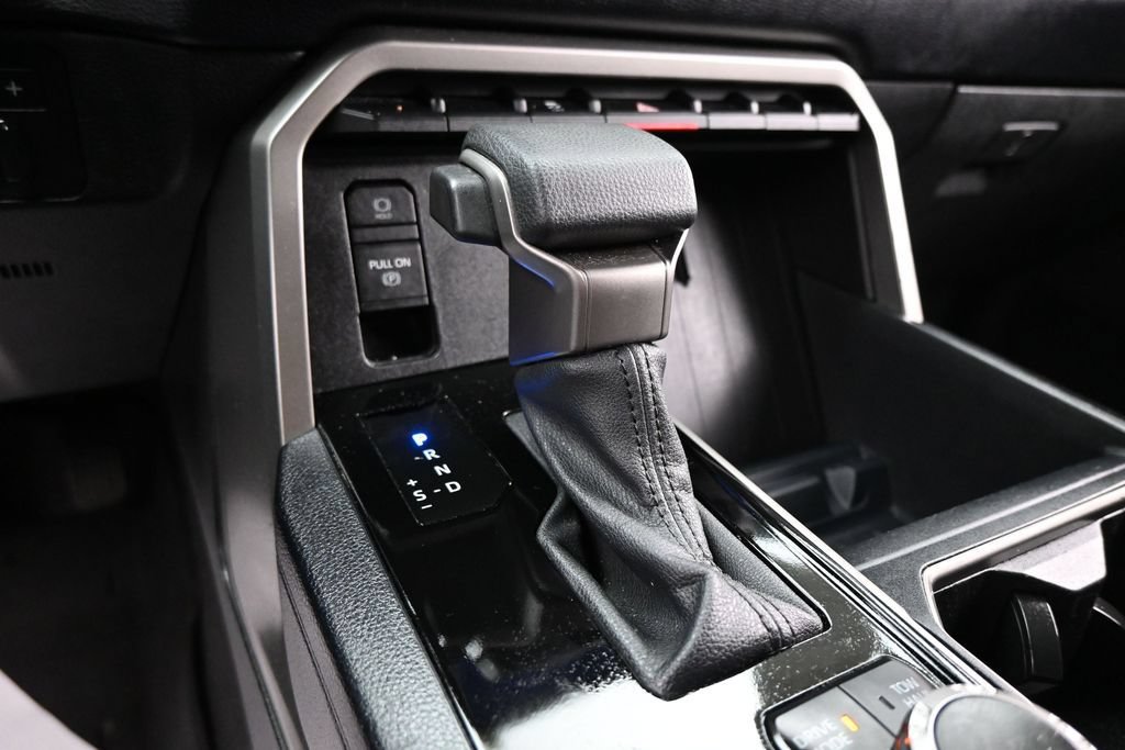 Used 2022 Toyota Tundra SR5 w/ Convenience Package RWD image 23