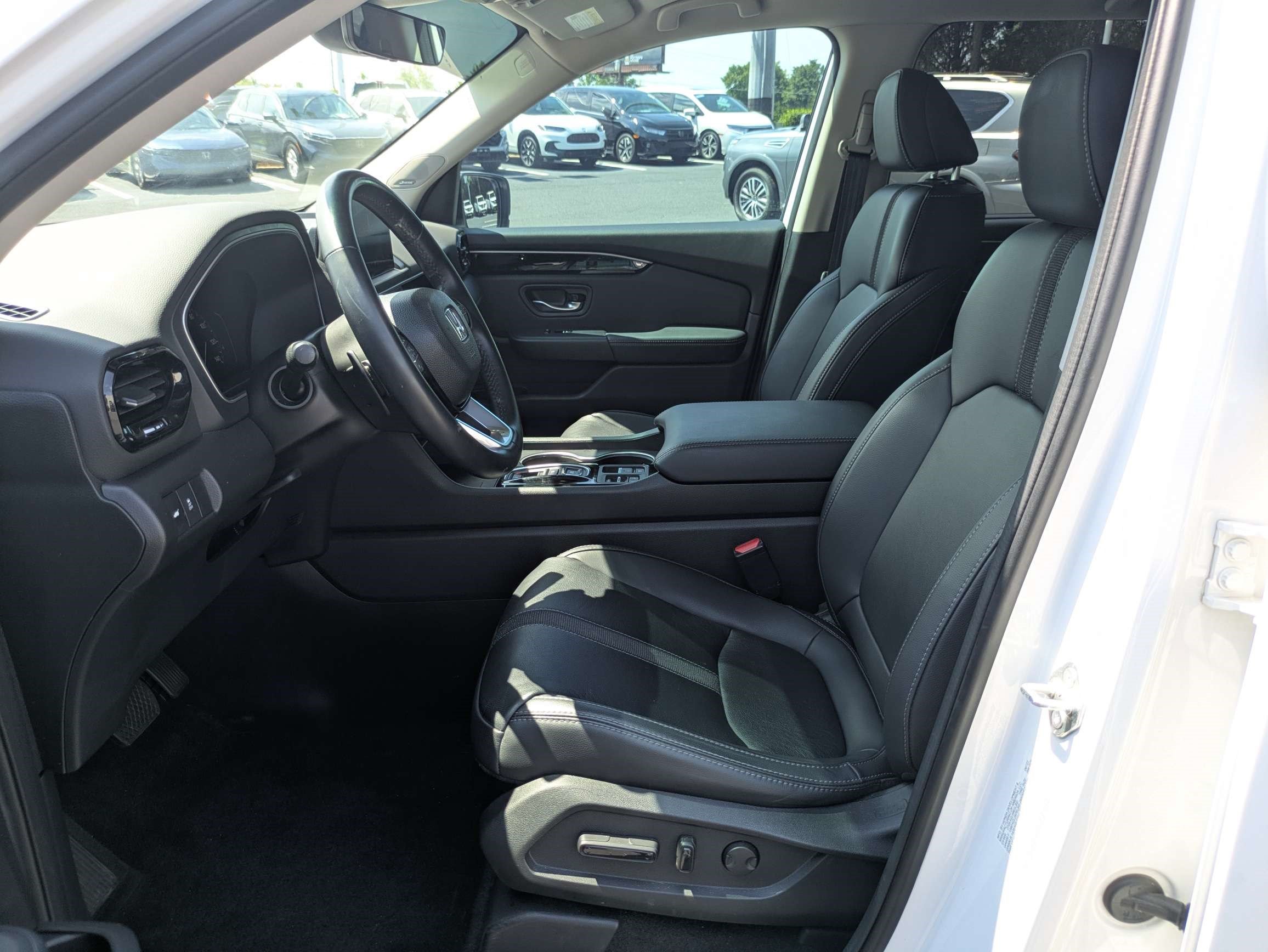 Certified 2023 Honda Pilot Touring image 28