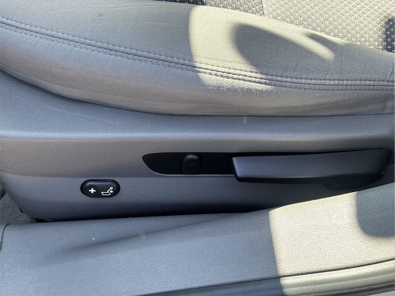 Used 2011 Chevrolet Malibu LS FWD image 11