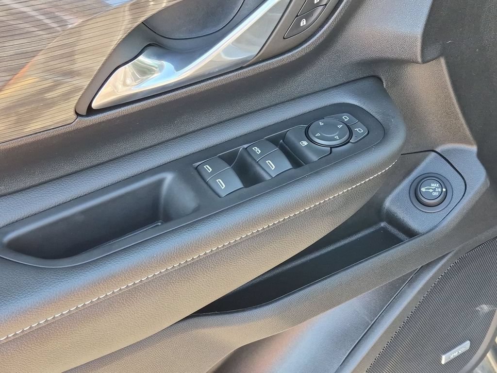 Used 2023 GMC Terrain Denali w/ Denali Premium Package AWD/4WD image 13