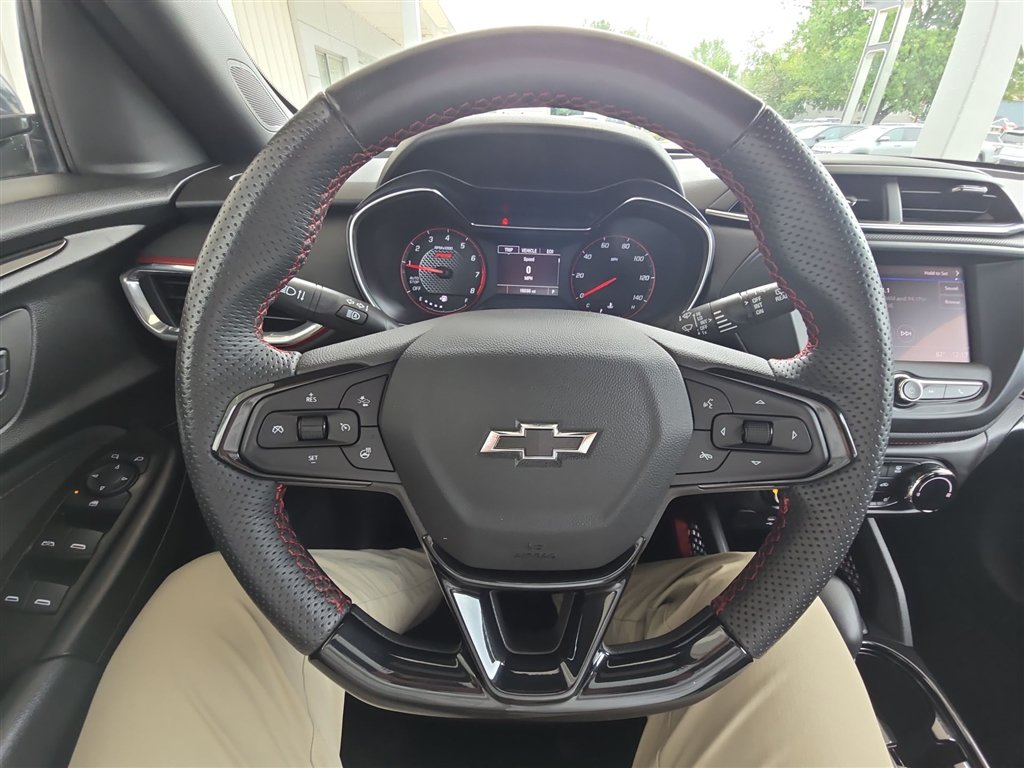 Used 2023 Chevrolet TrailBlazer RS FWD image 11