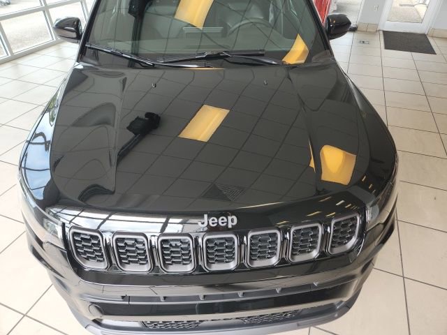 New 2026 Jeep Compass Latitude w/ Sun and Sound Group image 5