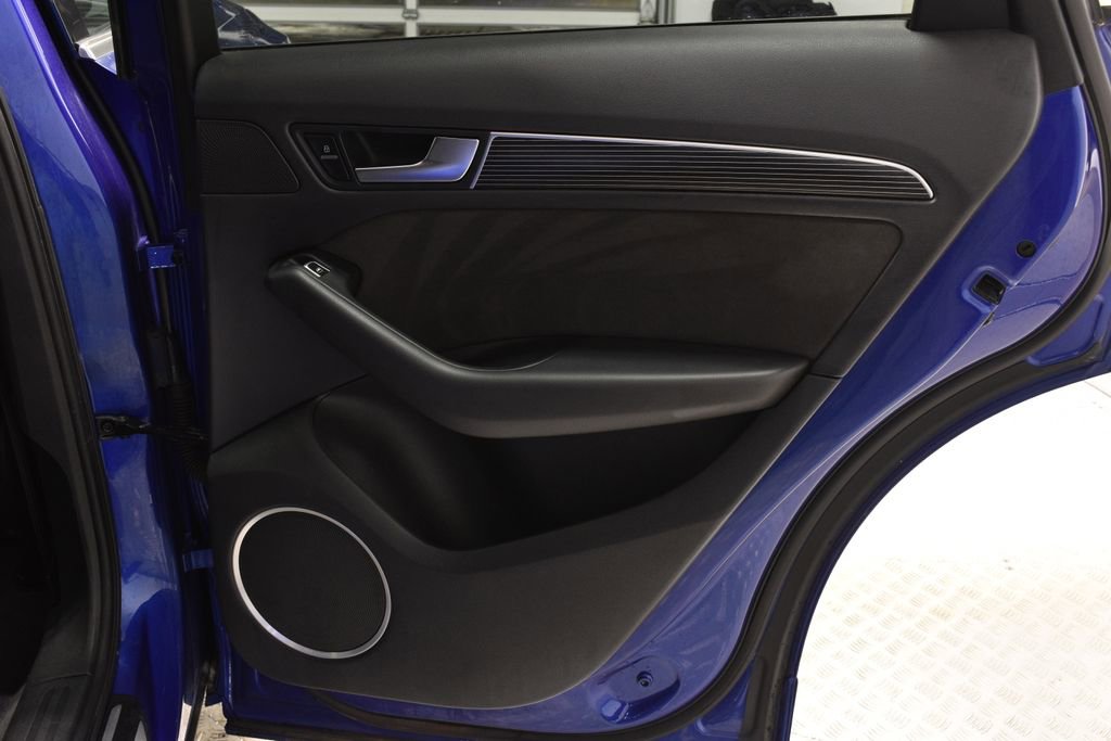 Used 2015 Audi SQ5 Premium Plus w/ Technology Package image 30