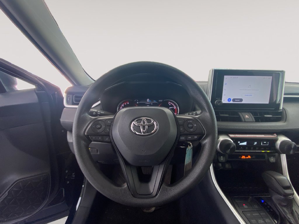 Used 2025 Toyota RAV4 LE AWD/4WD image 12