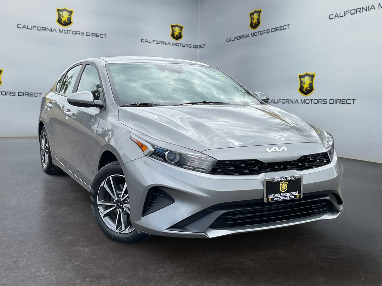 Used 2023 Kia Forte LXS FWD image 3