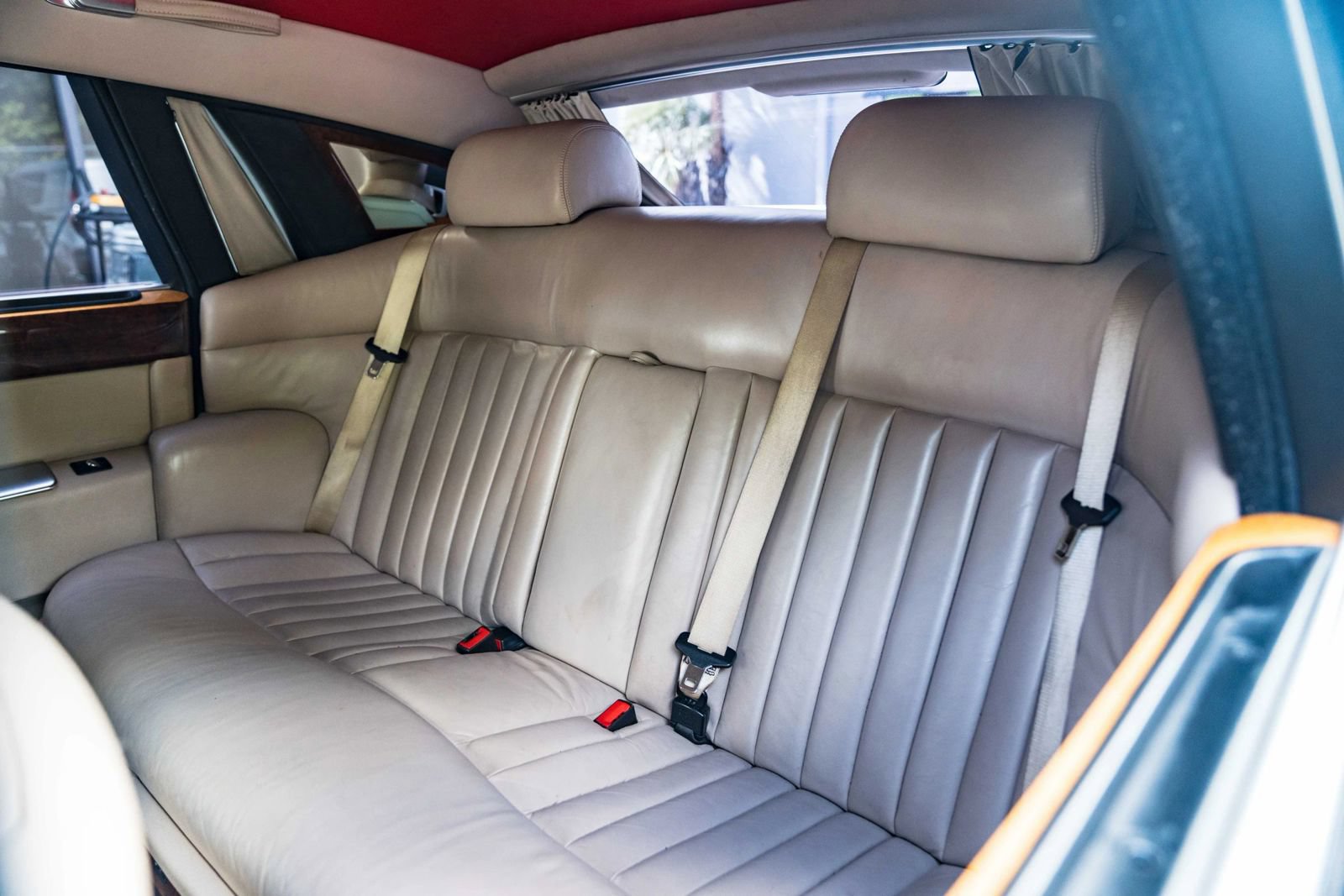 Used 2004 Rolls-Royce Phantom Sedan RWD image 25