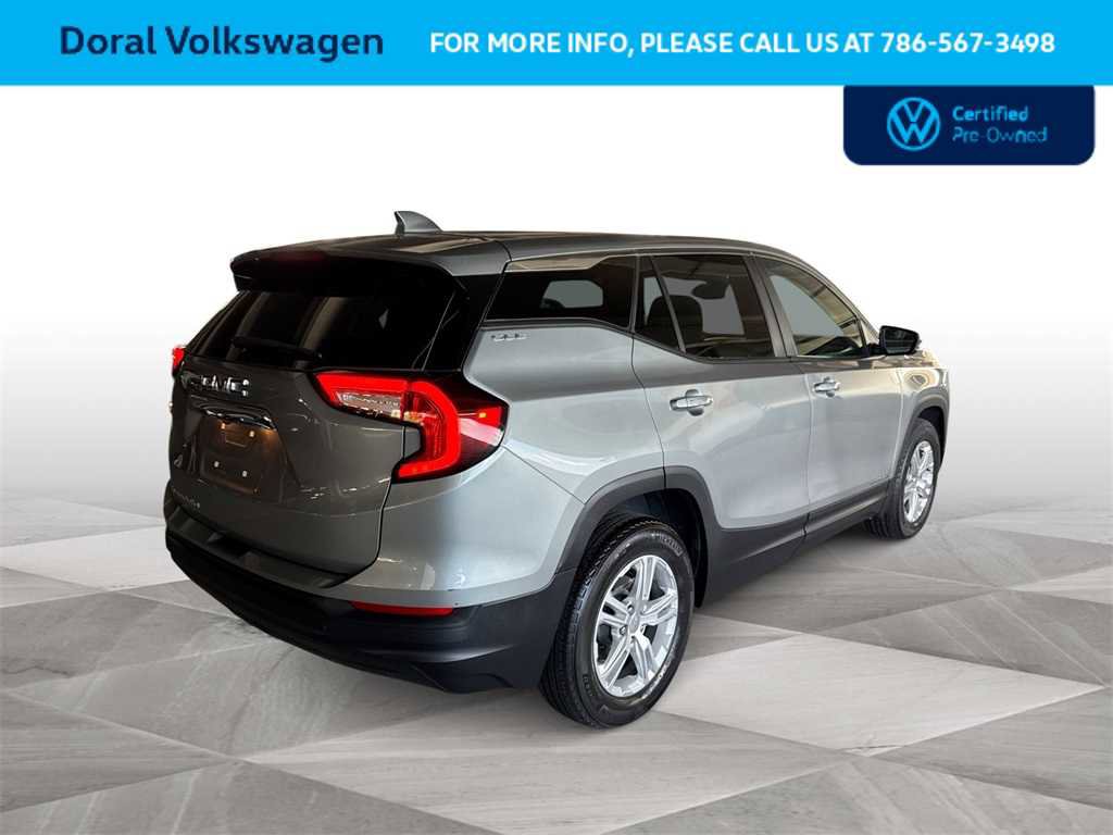 Used 2023 GMC Terrain SLE image 8