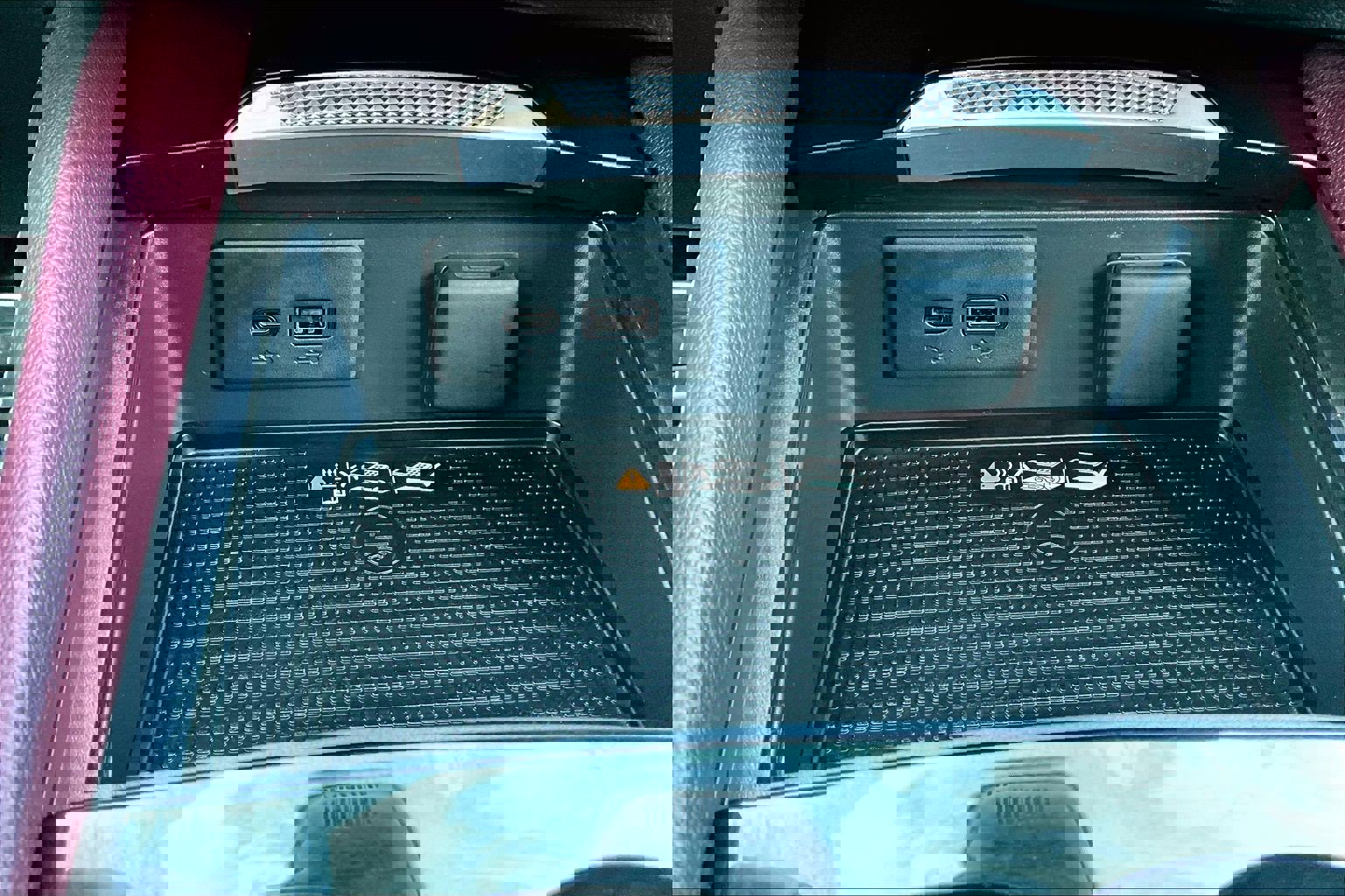 Used 2024 Buick Envision Sport Touring image 17