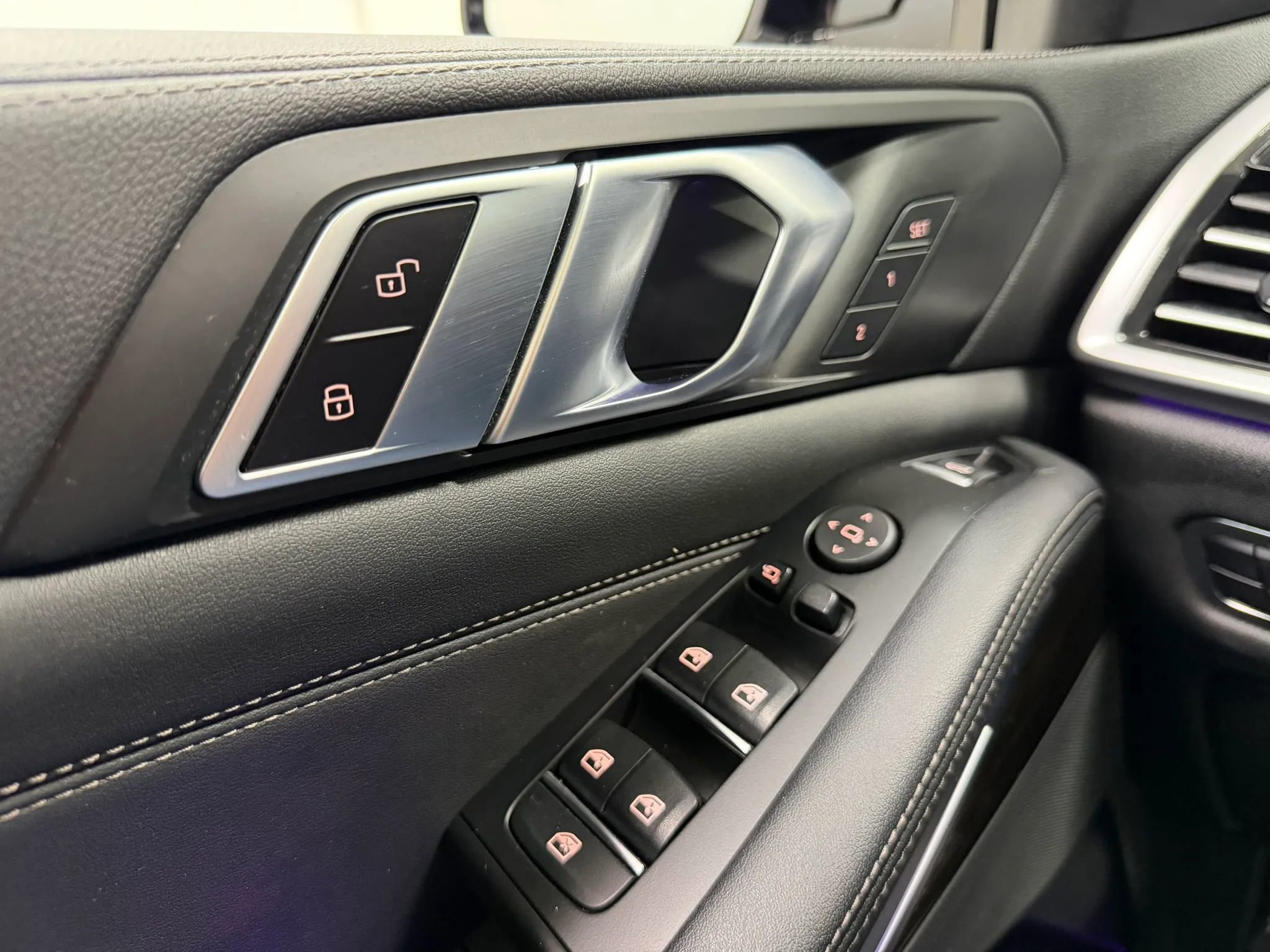 Used 2023 BMW X5 xDrive40i image 26