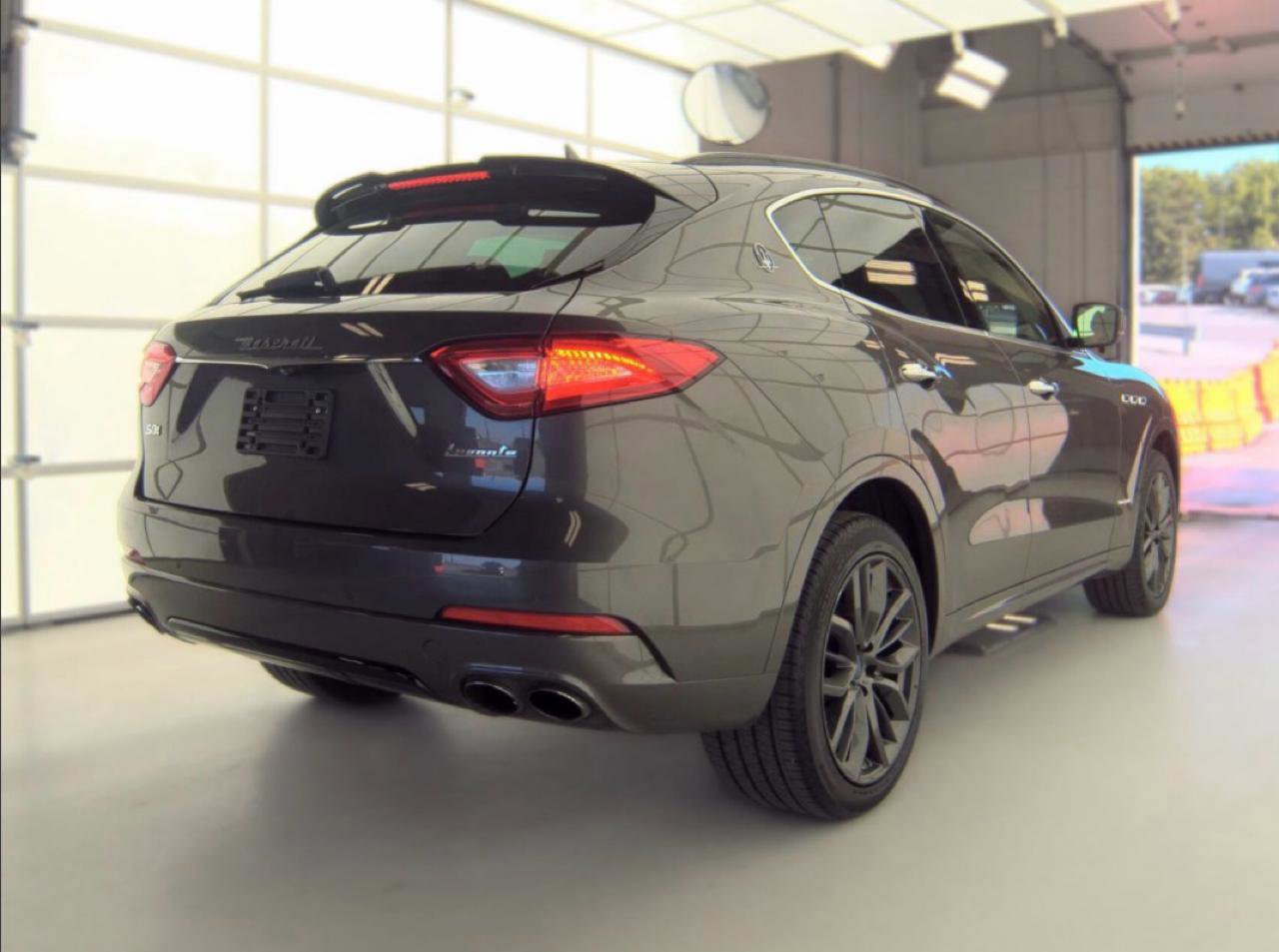 Used 2018 Maserati Levante S GranSport AWD/4WD image 2