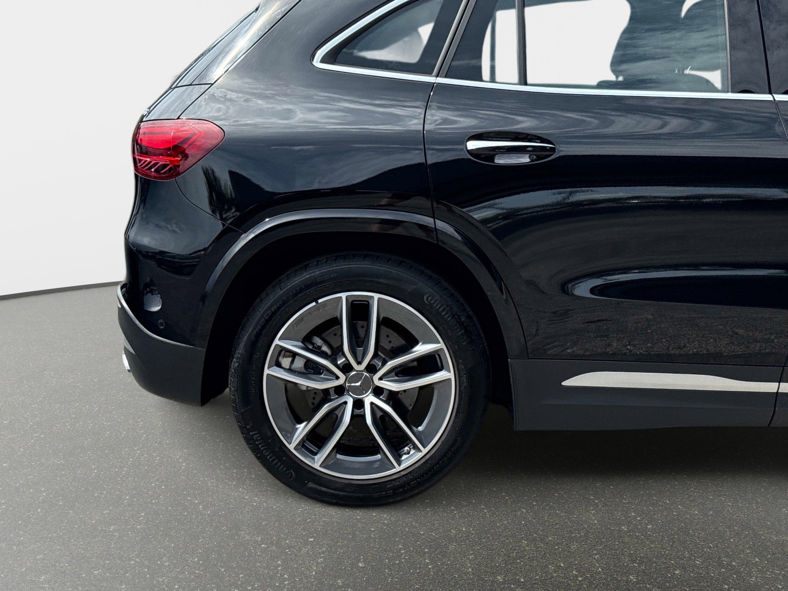 Used 2025 Mercedes-Benz GLA 35 AMG 4MATIC image 19