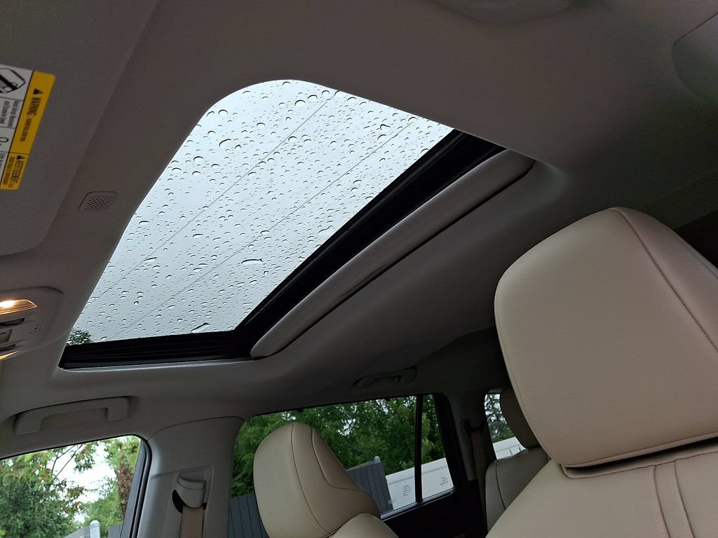 Certified 2020 Toyota Highlander XLE AWD/4WD image 15