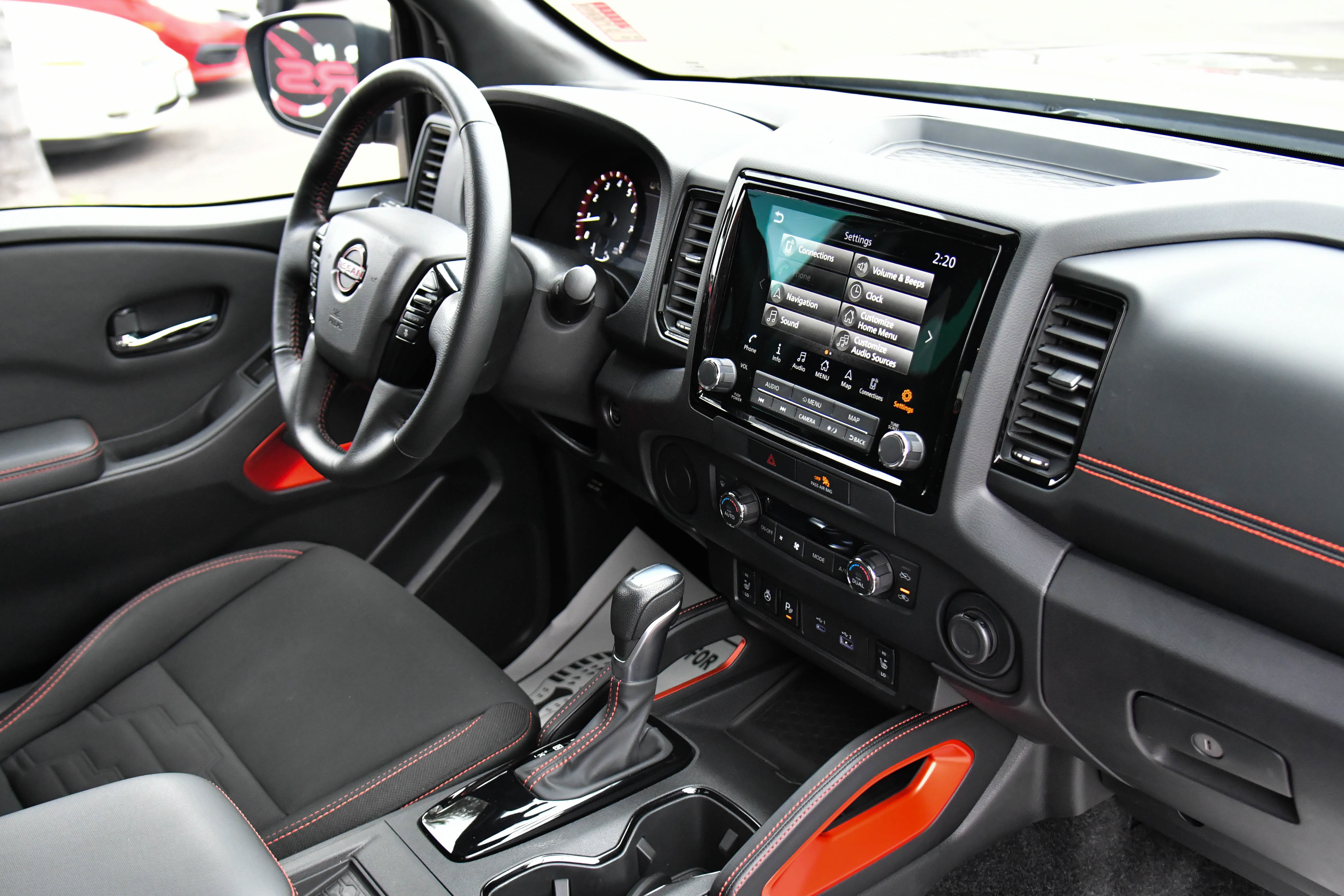 Used 2023 Nissan Frontier Pro-X w/ Pro Convenience Package image 50