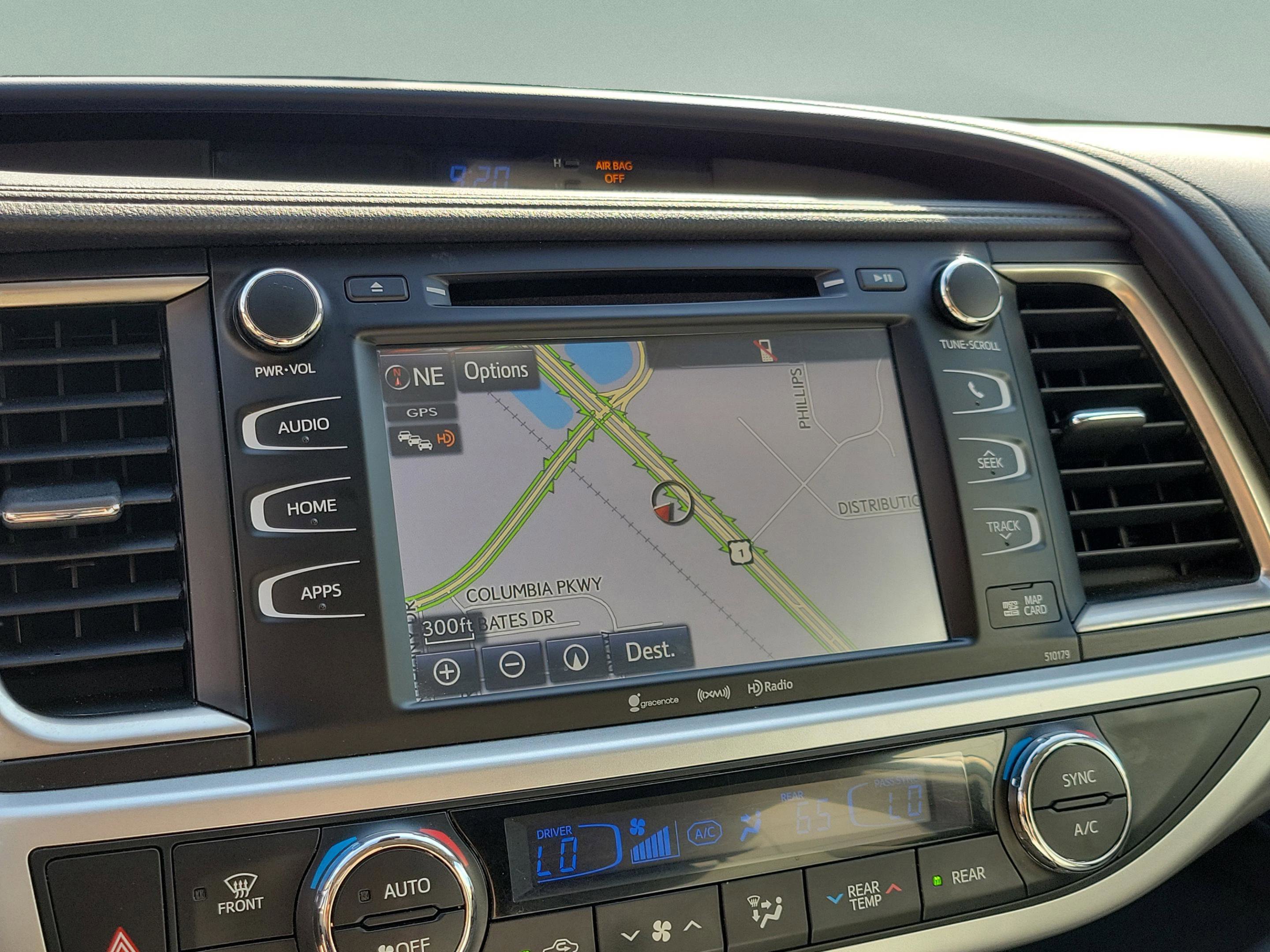 Used 2018 Toyota Highlander XLE FWD image 17