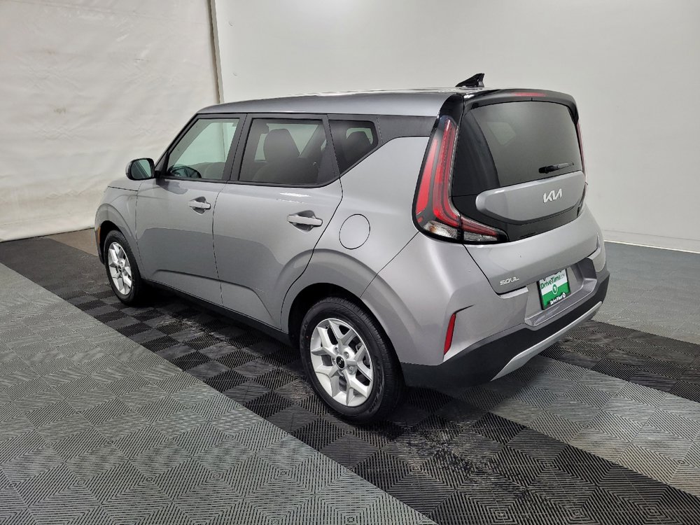 Used 2025 Kia Soul S image 3