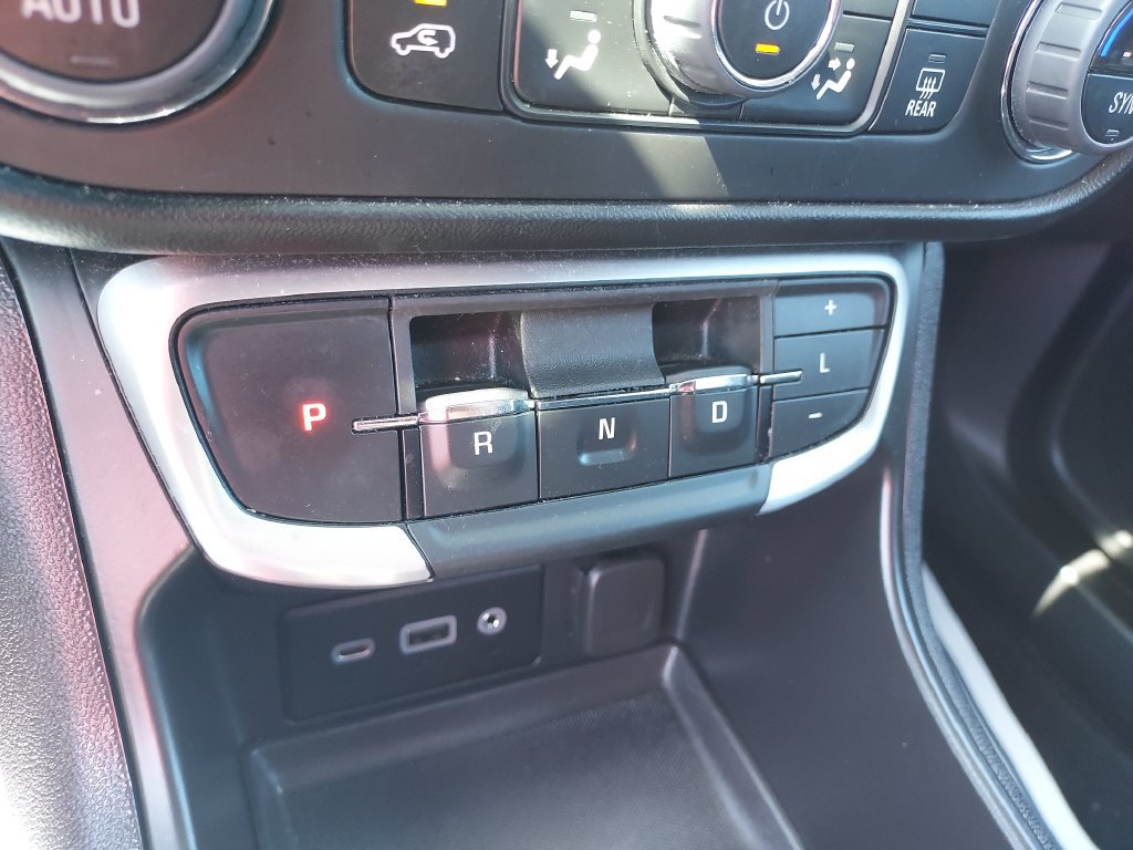 Used 2024 GMC Terrain SLE w/ Driver Convenience Package AWD/4WD image 24