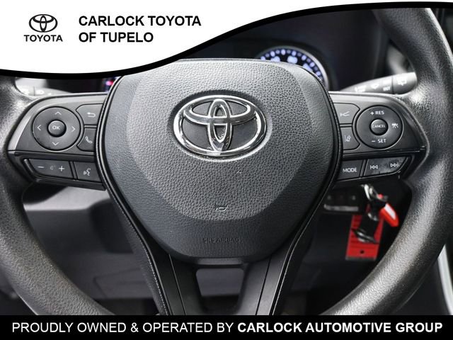 Used 2020 Toyota RAV4 LE image 17