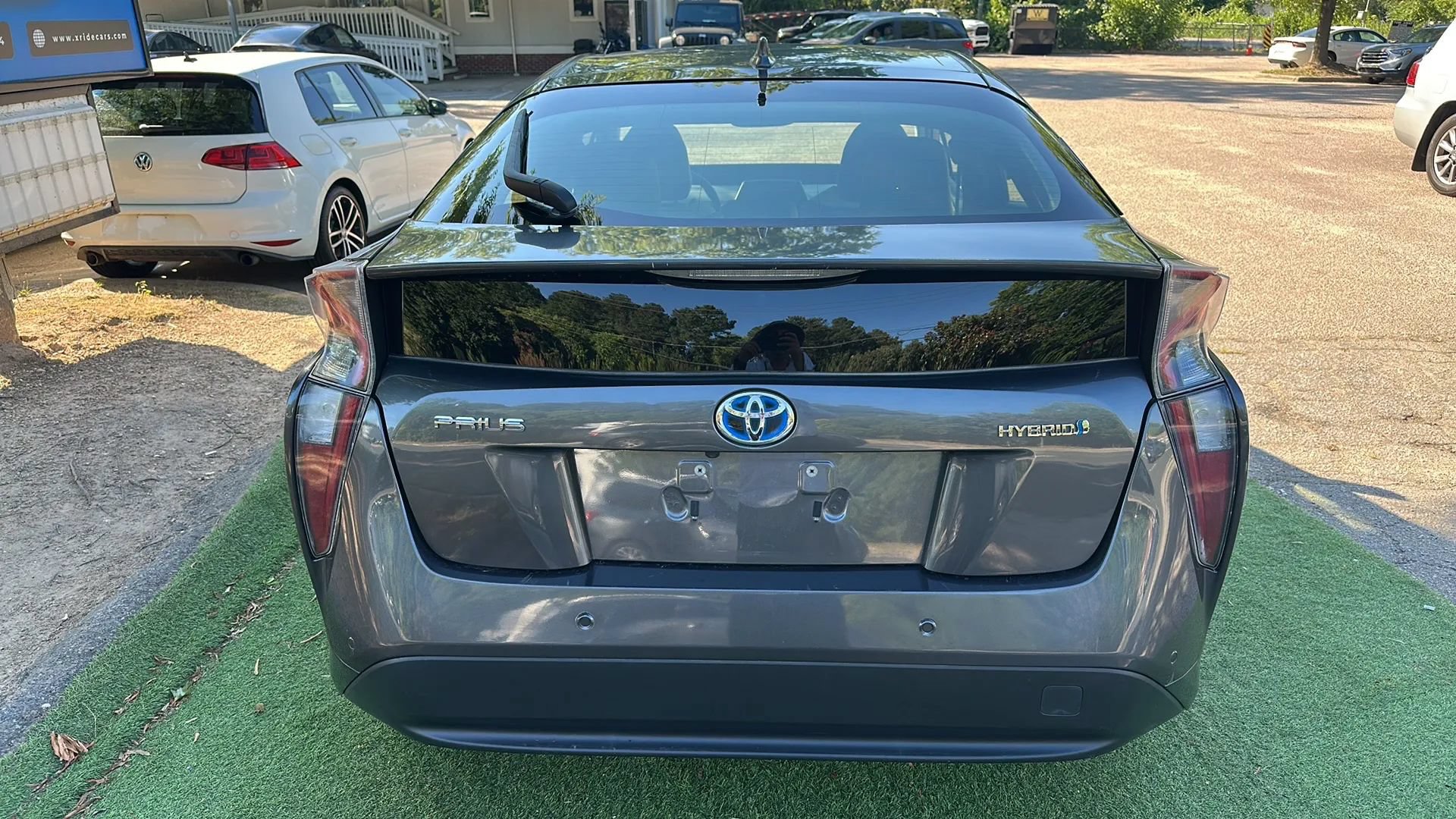 Used 2017 Toyota Prius Four w/ Advanced Technology Package FWD image 6