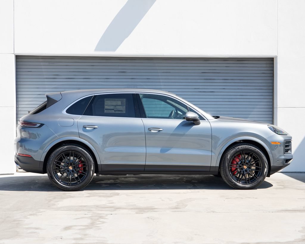 New 2026 Porsche Cayenne S AWD/4WD image 8