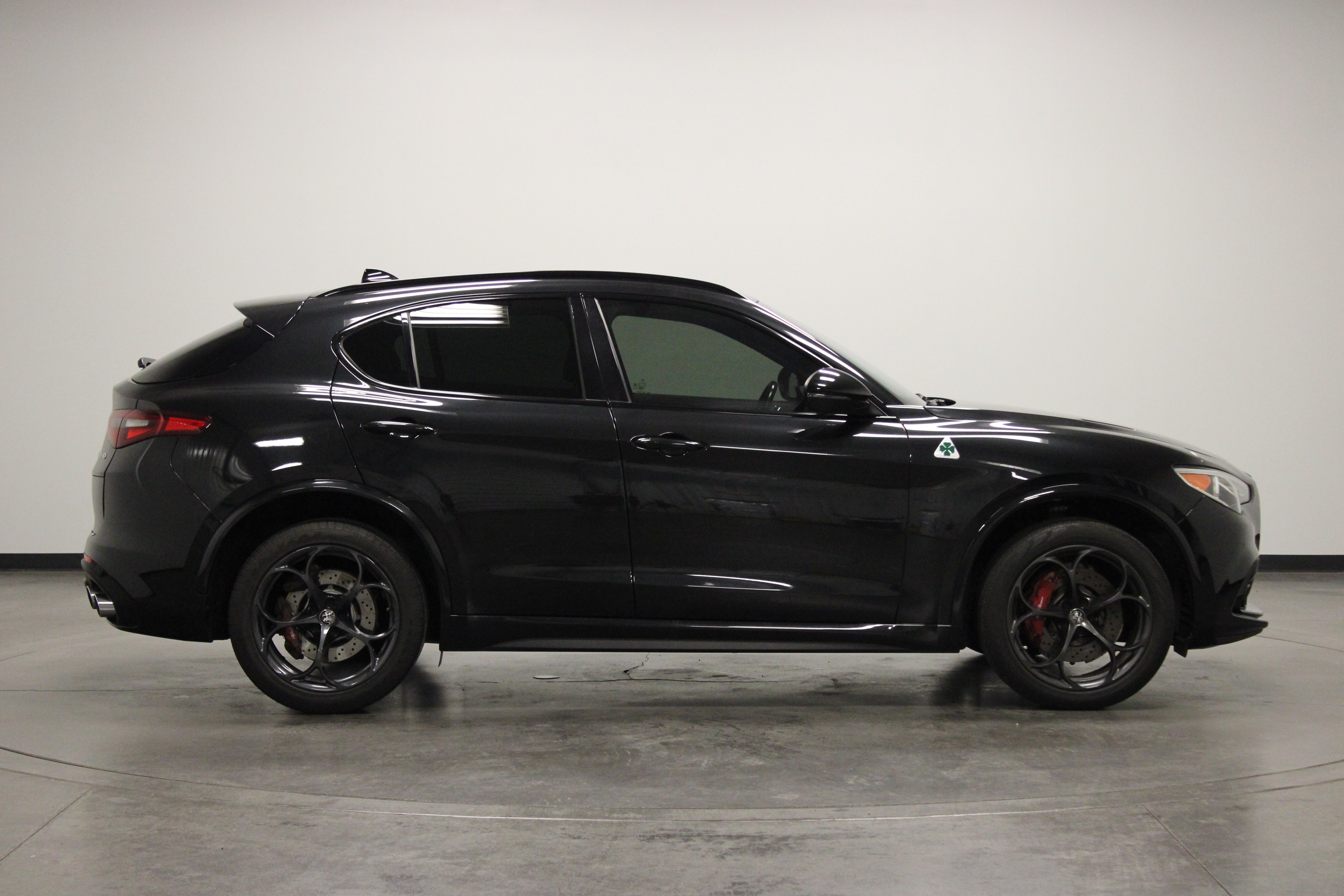 Used 2022 Alfa Romeo Stelvio Quadrifoglio w/ Active Assist Plus Package AWD/4WD image 9