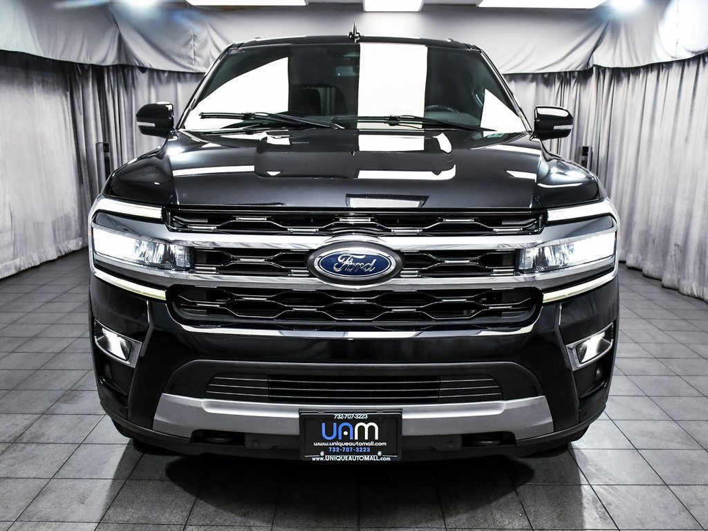 Used 2023 Ford Expedition Limited image 2