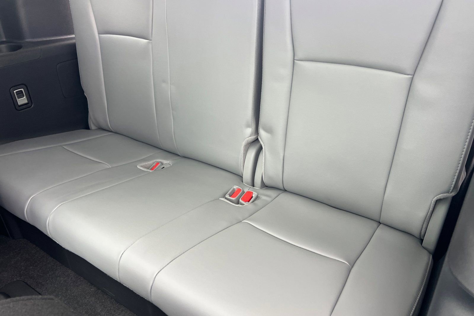 New 2026 Toyota Highlander Platinum image 17