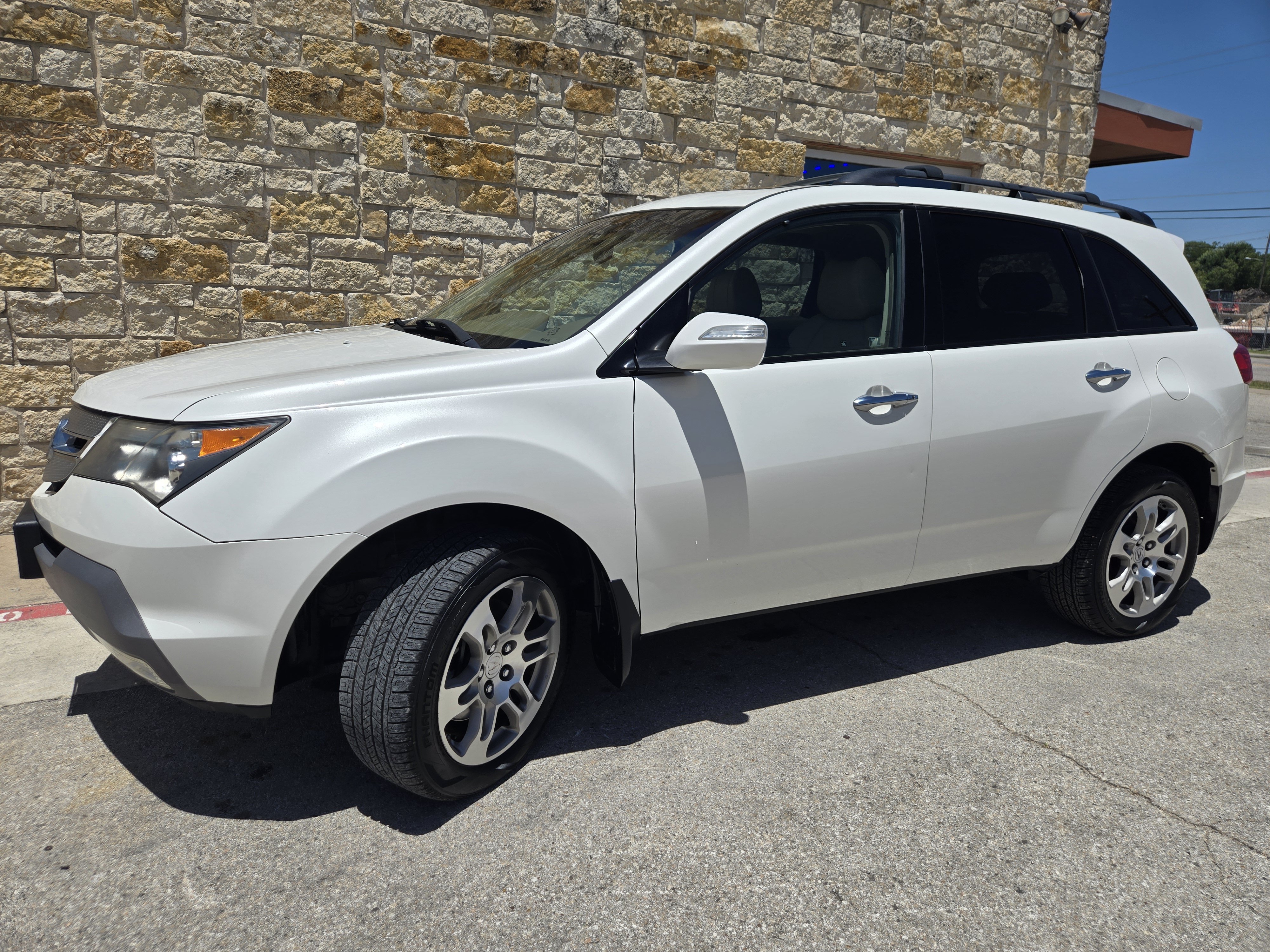 Used 2008 Acura MDX w/ Tech & Entertainment Pkg AWD/4WD image 2
