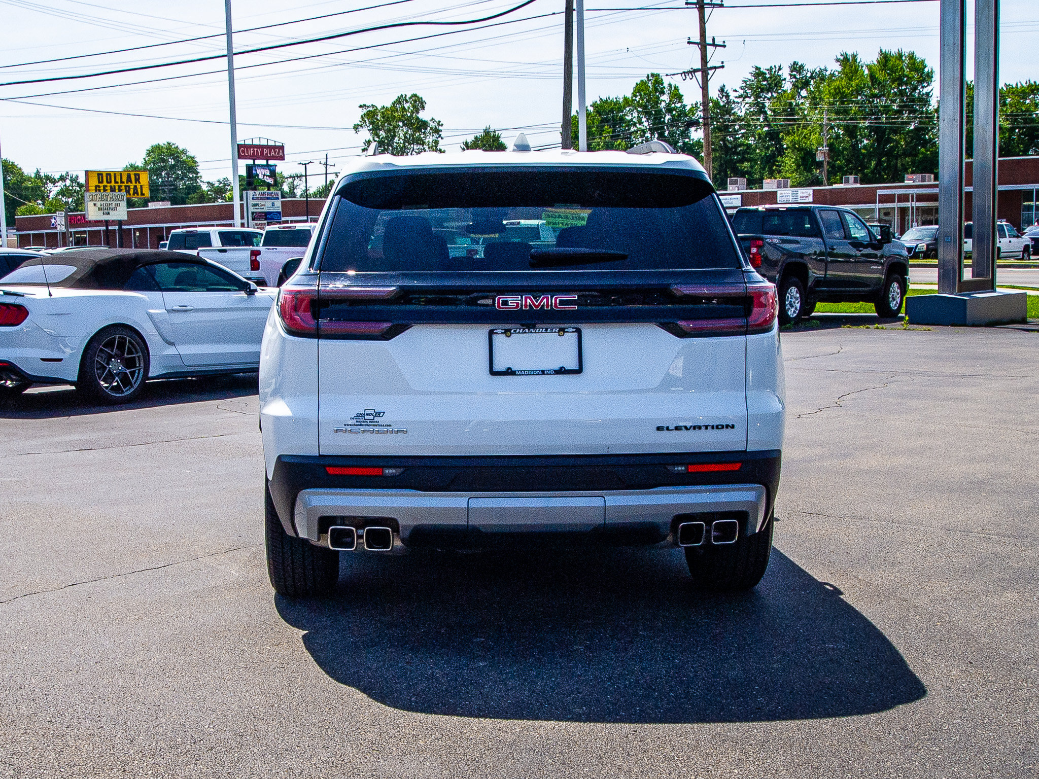Used 2025 GMC Acadia Elevation FWD image 6