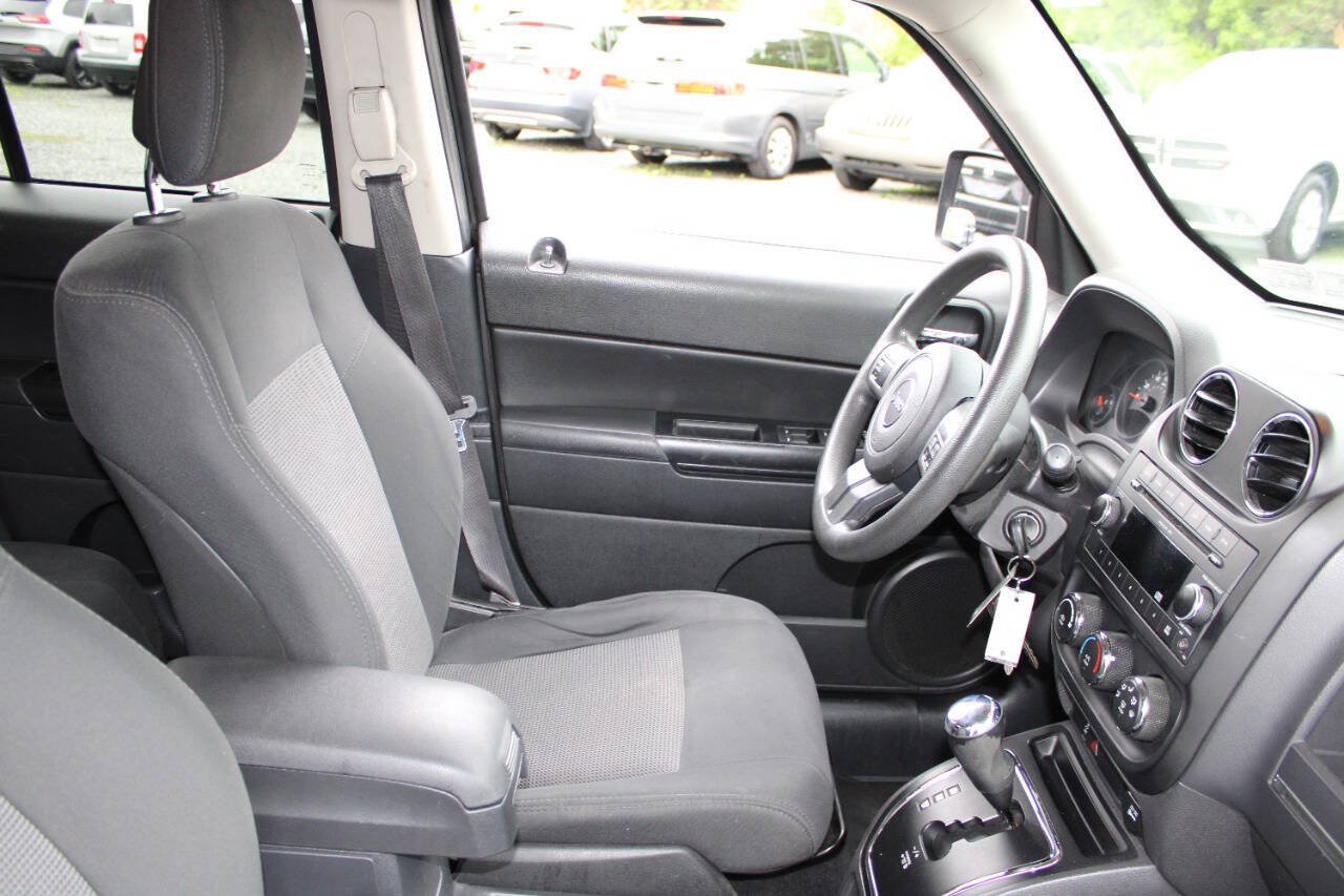 Used 2011 Jeep Patriot Sport w/ PWR Value Group AWD/4WD image 11