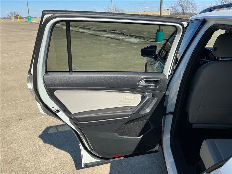 Used 2019 Volkswagen Tiguan SEL Premium R-Line AWD/4WD image 29