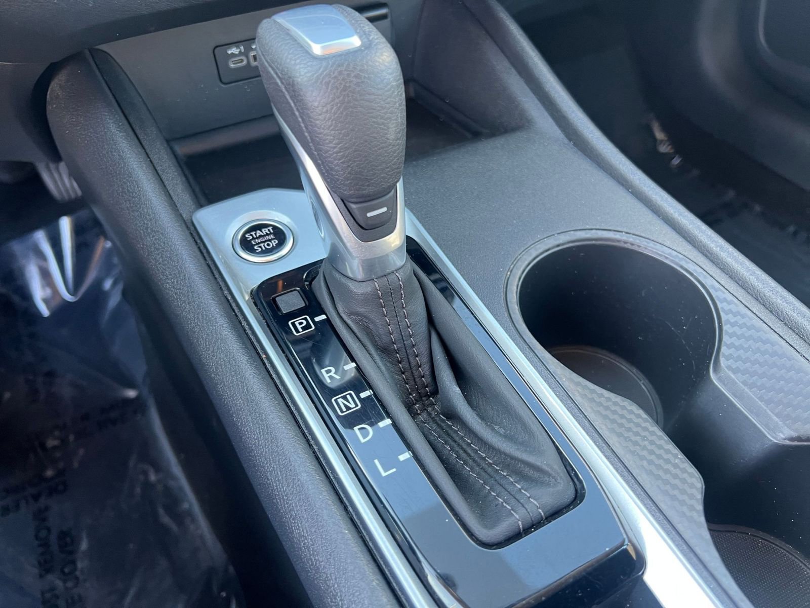 Used 2025 Nissan Altima 2.5 SV image 41