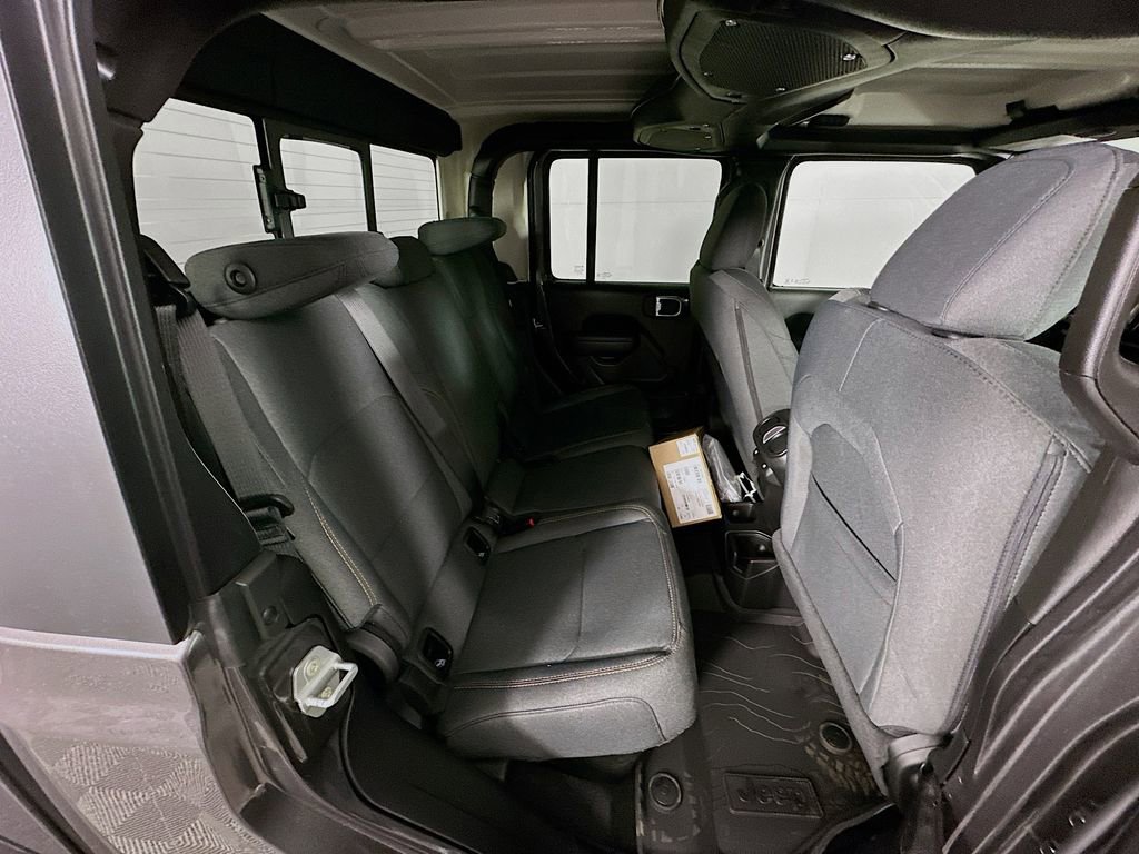 New 2026 Jeep Gladiator Sport AWD/4WD image 34