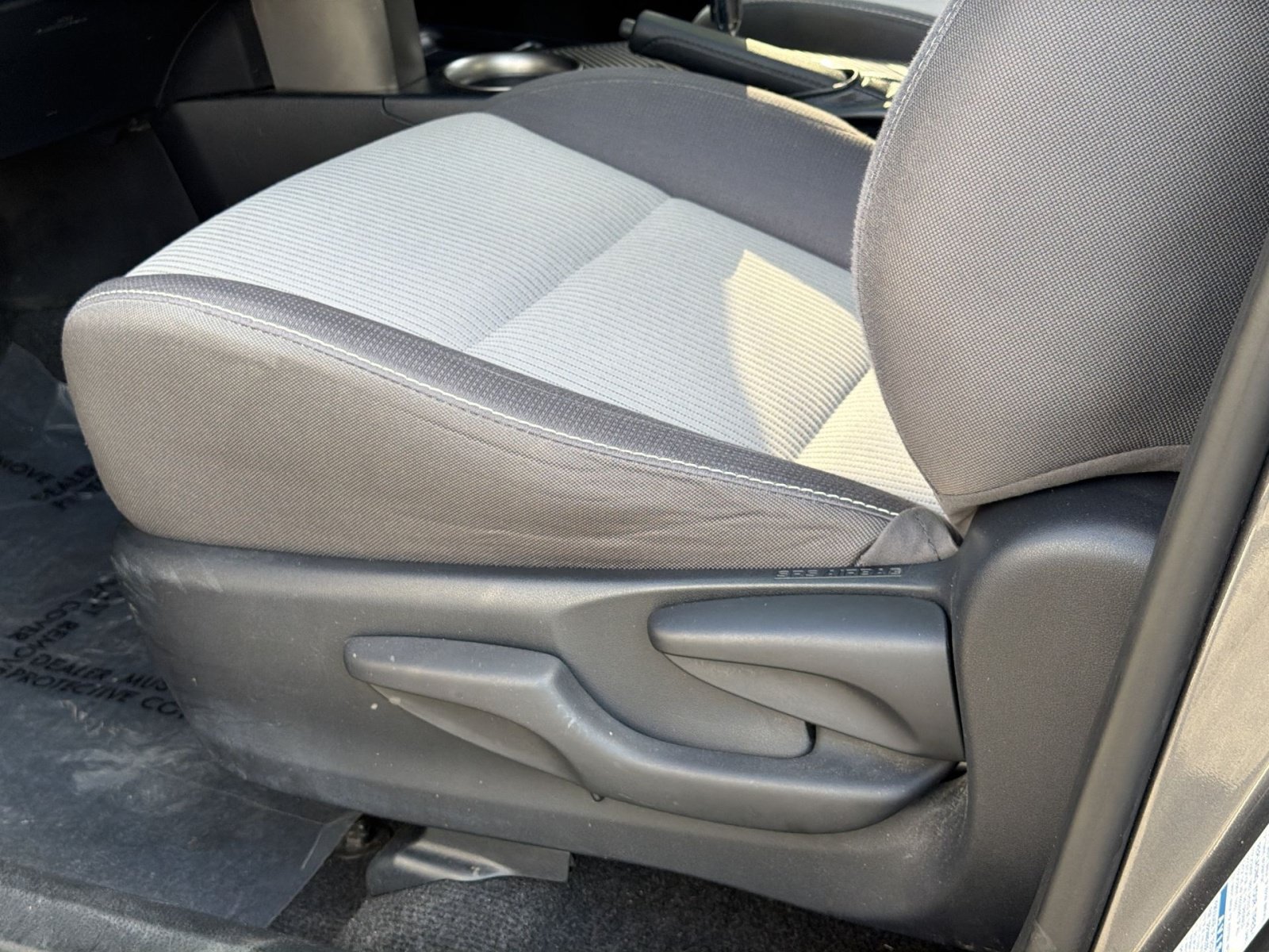 Used 2015 Toyota RAV4 XLE AWD/4WD image 15