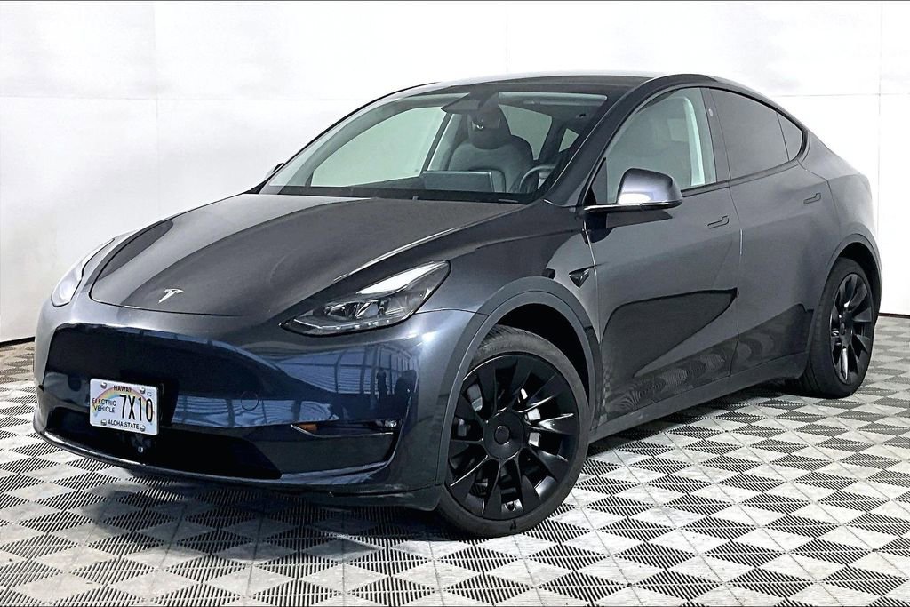 Used 2024 Tesla Model Y Long Range AWD/4WD image 1