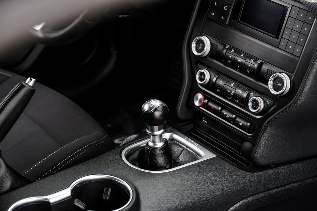 Used 2022 Ford Mustang GT RWD image 18