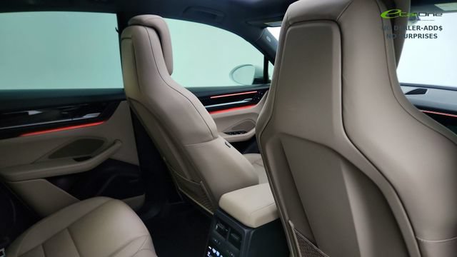 Used 2025 Porsche Macan Electric RWD image 27