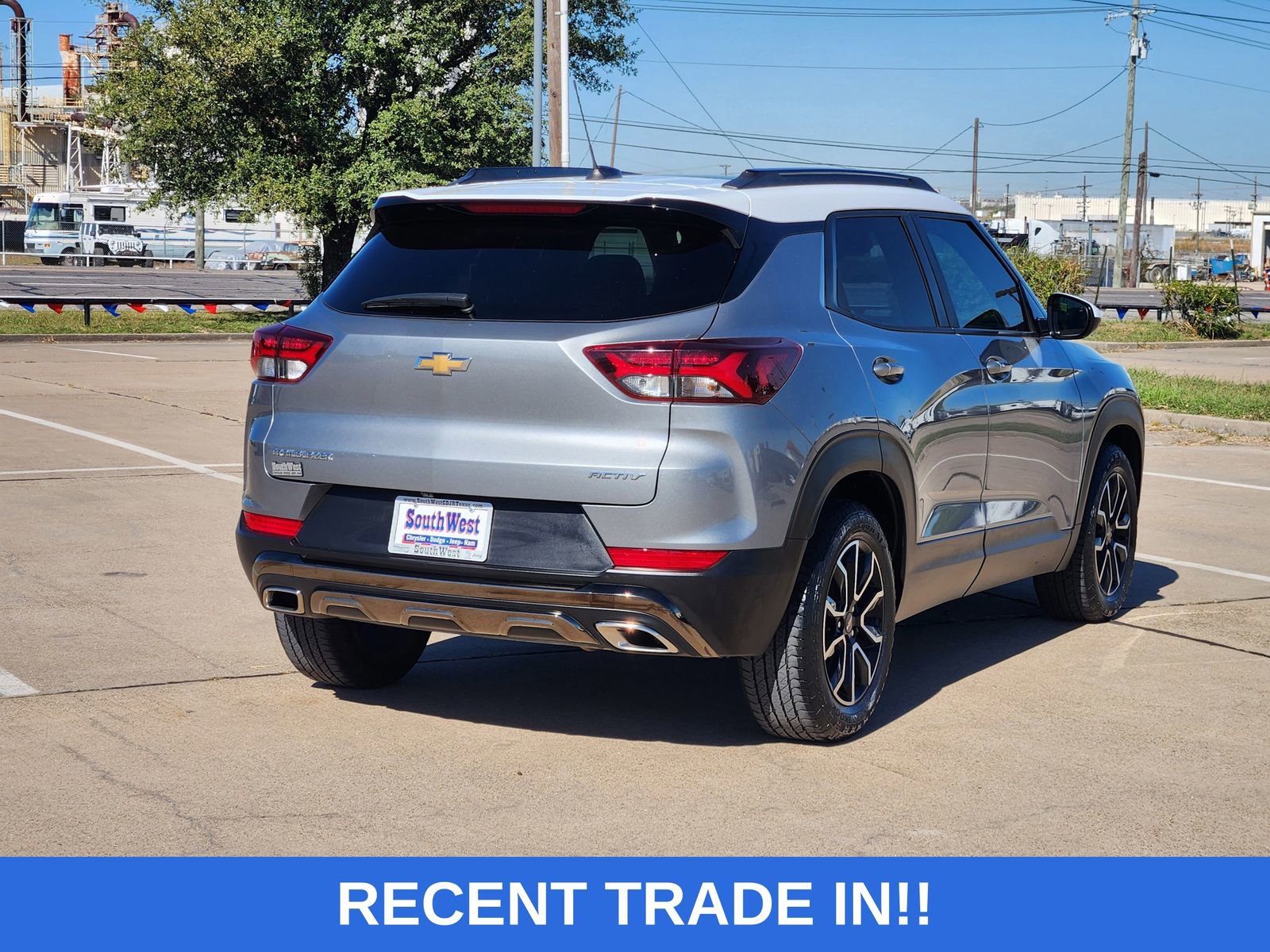 Used 2023 Chevrolet TrailBlazer ACTIV w/ Sun and Liftgate Package image 5