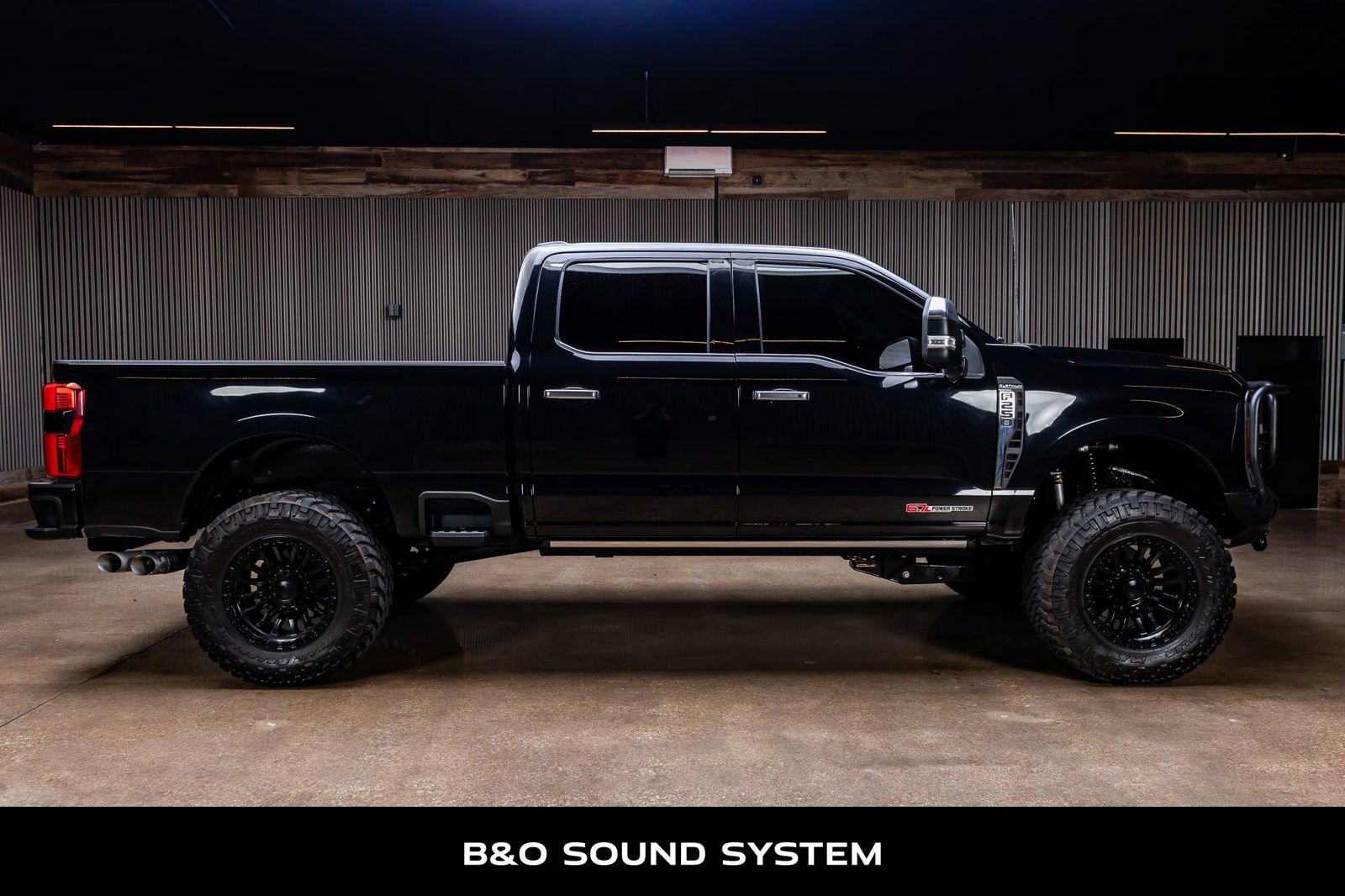 Used 2025 Ford F250 Platinum w/ Platinum Plus Package image 10