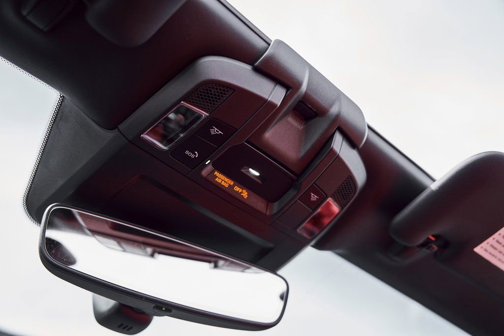 Used 2022 Porsche 911 Turbo S w/ 911 Turbo Sportdesign Package image 80