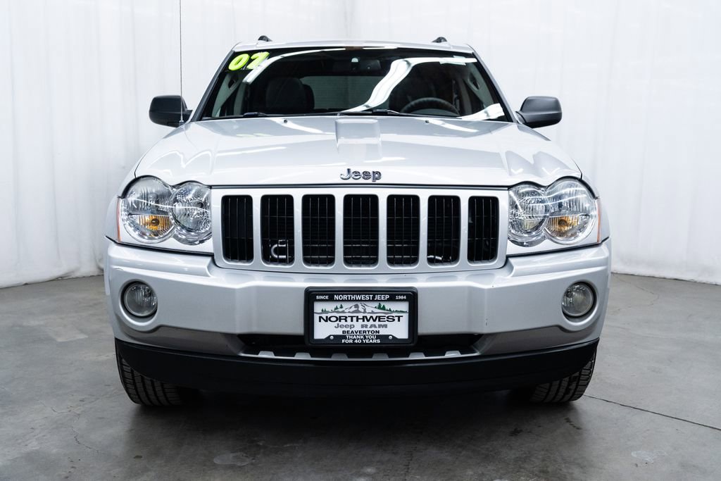 Used 2007 Jeep Grand Cherokee Laredo AWD/4WD image 2