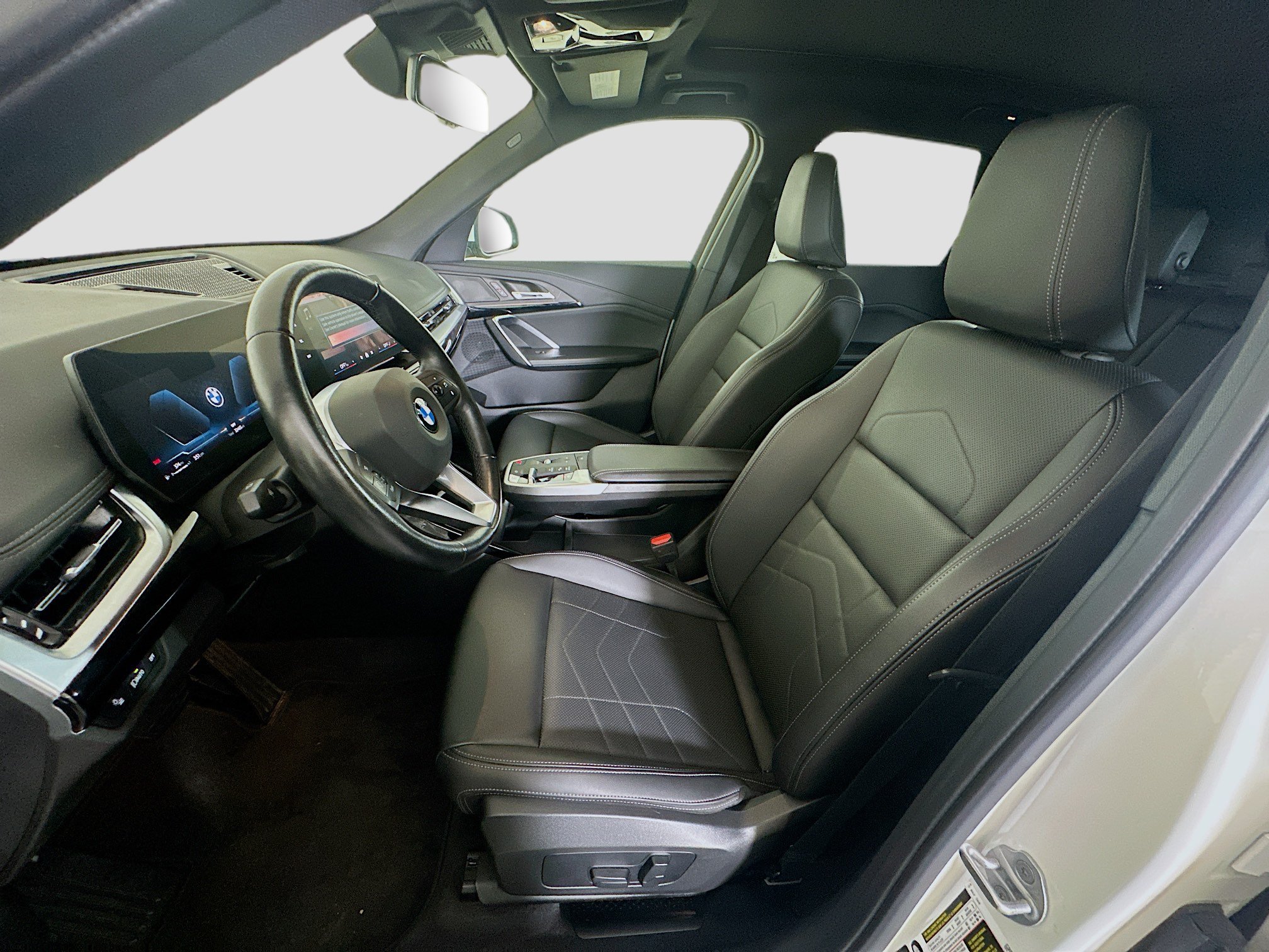 Used 2025 BMW X1 xDrive28i AWD/4WD image 13