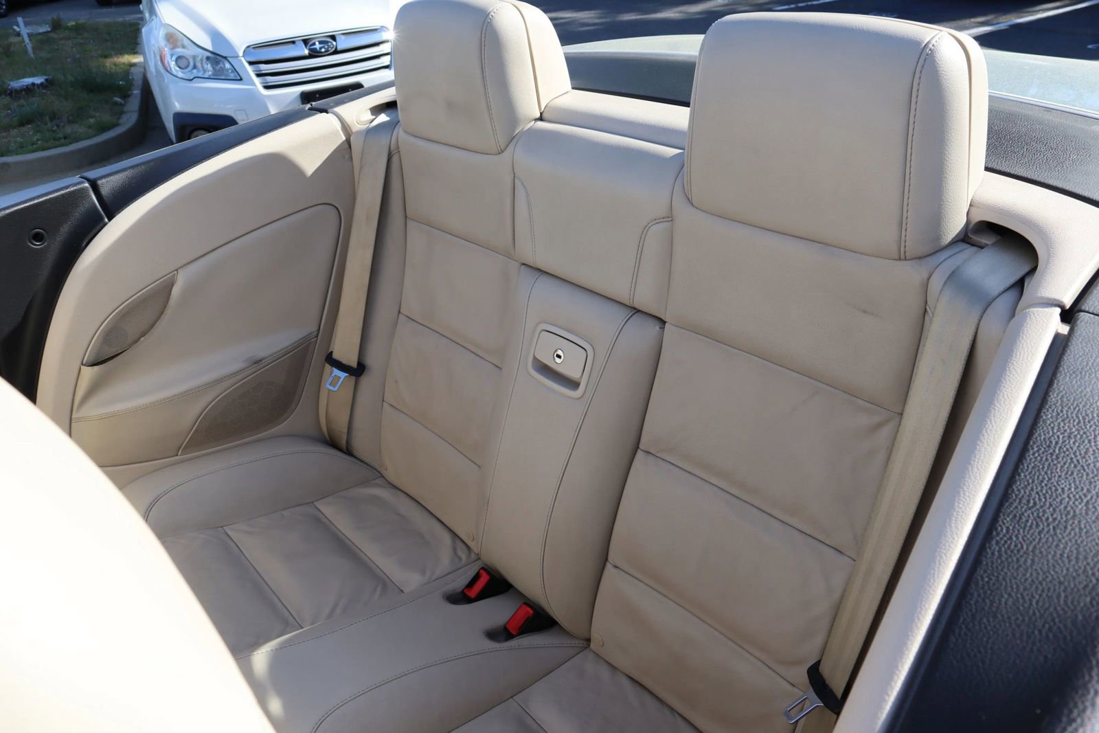 Used 2008 Volkswagen Eos Lux FWD image 11