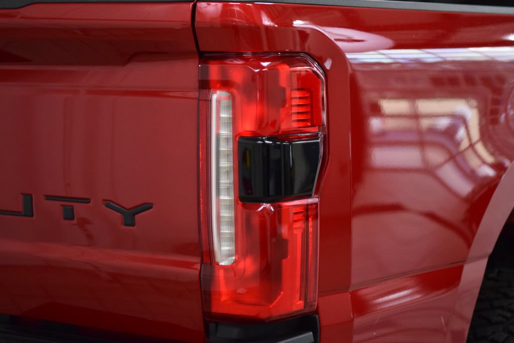 Used 2023 Ford F250 Lariat w/ Lariat Ultimate Package AWD/4WD image 17