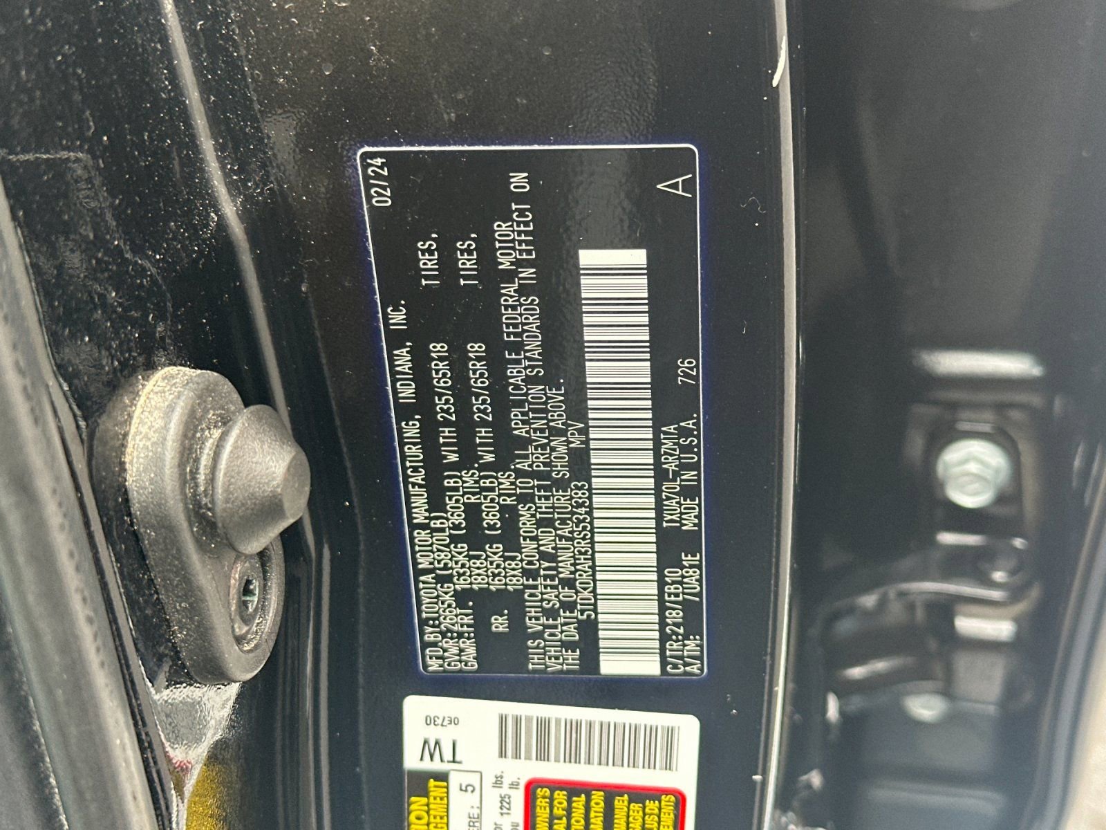 Used 2024 Toyota Highlander XLE FWD image 27