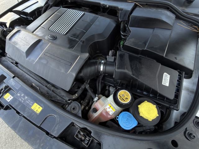 Used 2016 Land Rover LR4 HSE LUX image 36