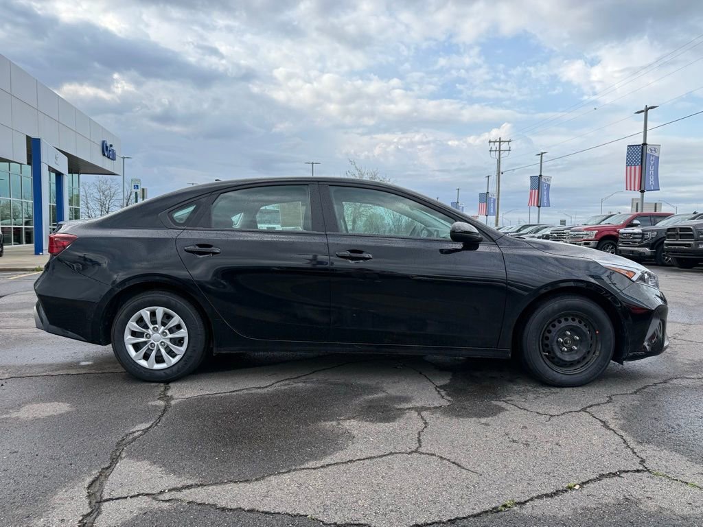 Used 2024 Kia Forte LX image 9