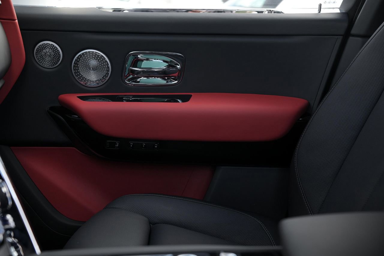 New 2026 Rolls-Royce Cullinan AWD/4WD image 20