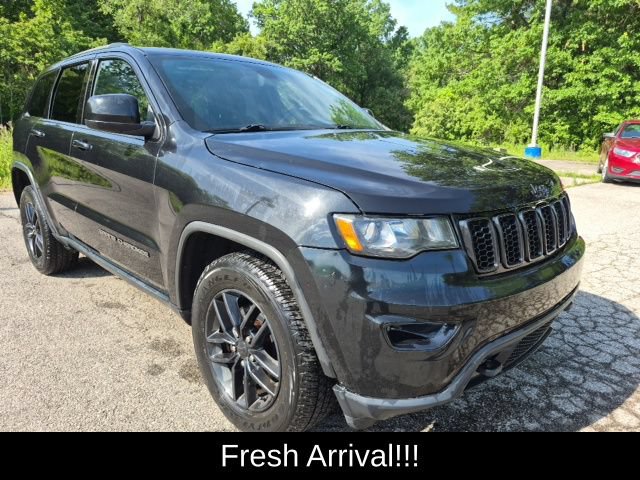 Used 2016 Jeep Grand Cherokee Laredo 75th Anniversary AWD/4WD image 13