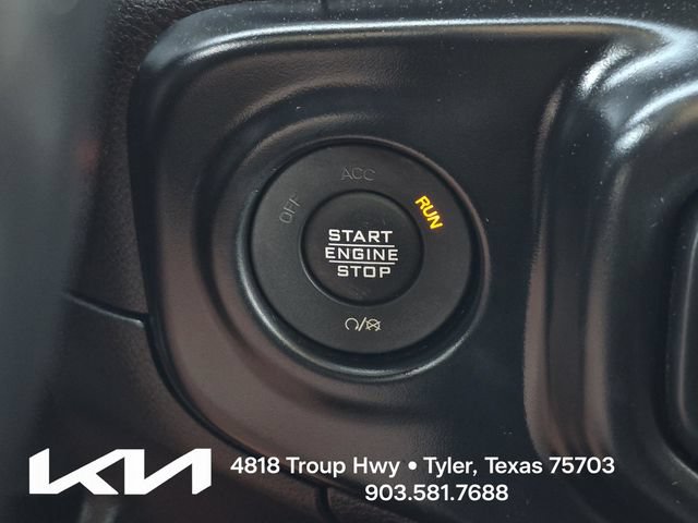 Used 2021 Jeep Wrangler Unlimited Sahara AWD/4WD image 36